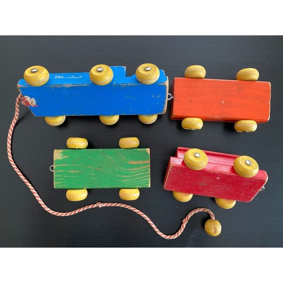 PLAYSKOOL WOODEN TRAIN - 1960s - 4 Pieces - Locomotive, 2 Cars, Caboose - Picture 4 of 6